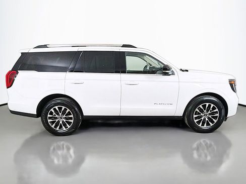 Used 2025 Ford Expedition Platinum AWD/4WD image 18
