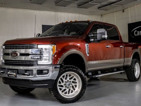 Used 2017 Ford F250 Lariat w/ Lariat Ultimate Package AWD/4WD image 4