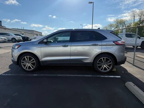 Used 2023 Ford Edge Titanium w/ Class II Trailer Tow Package AWD/4WD image 11