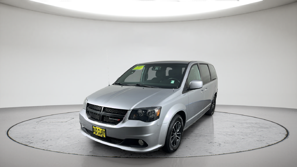 Used 2018 Dodge Grand Caravan SE FWD image 1