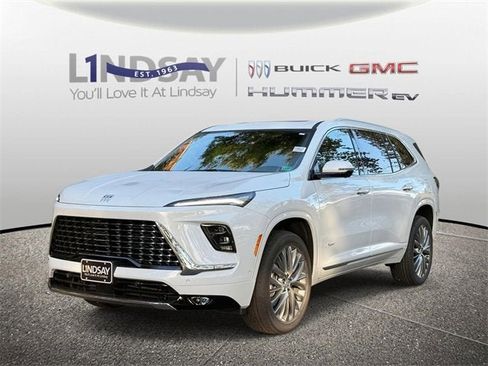 New 2026 Buick Enclave Avenir w/ Super Cruise Package image 5