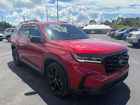 Certified 2025 Honda Pilot Black Edition image 1