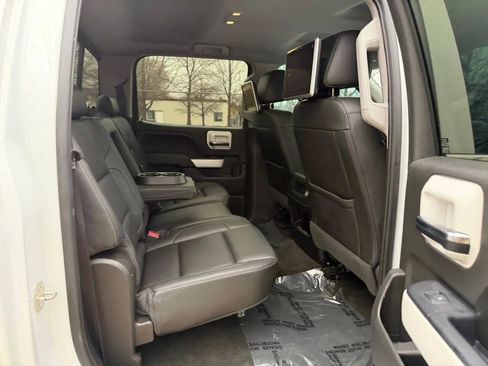 Used 2016 Chevrolet Silverado 1500 LTZ Z71 w/ LTZ Plus Package image 28