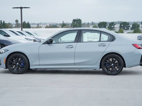 New 2026 BMW 330i Sedan w/ M Sport Package RWD image 4