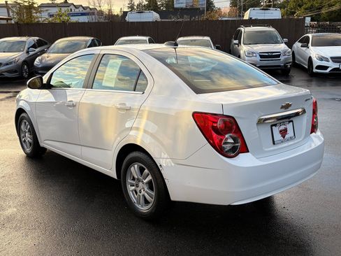 Used 2016 Chevrolet Sonic LT image 5