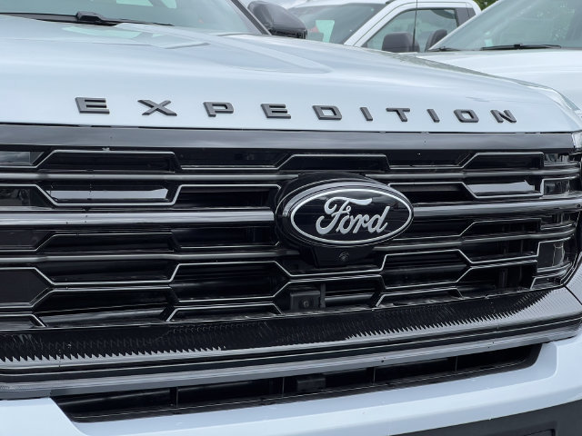 New 2026 Ford Expedition Platinum w/ Stealth Performance Package AWD/4WD image 45