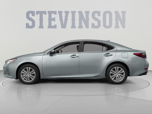 Used 2015 Lexus ES 350 w/ Premium Package FWD image 3