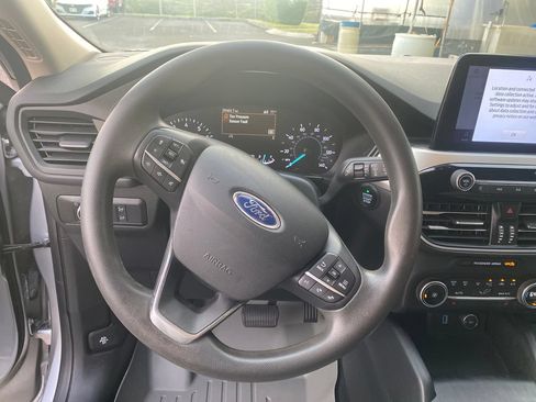 Used 2020 Ford Escape SE FWD image 32