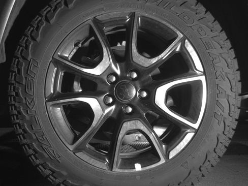 Used 2025 Jeep Compass Trailhawk AWD/4WD image 14