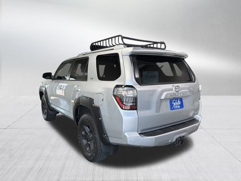 Used 2015 Toyota 4Runner SR5 AWD/4WD image 5