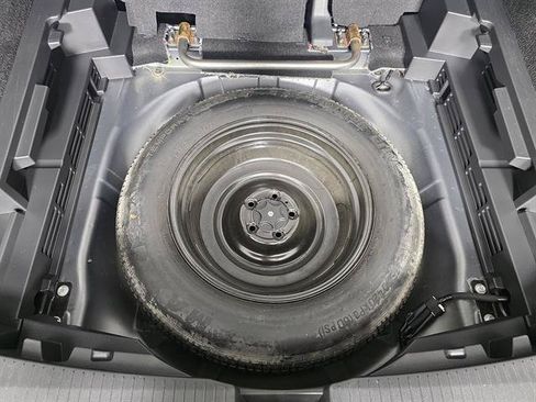 Used 2023 Nissan Rogue S AWD/4WD image 22