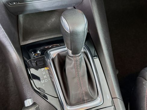 Used 2016 MAZDA MAZDA3 i Grand Touring image 19