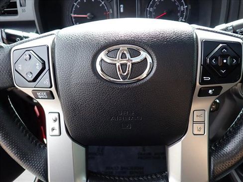 Used 2020 Toyota 4Runner SR5 Premium w/ Moonroof Package AWD/4WD image 18