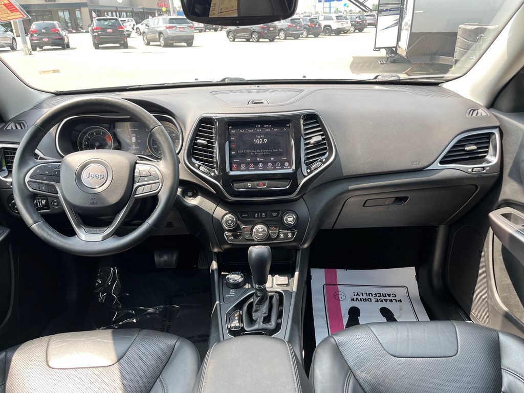 Used 2019 Jeep Cherokee Limited AWD/4WD image 17