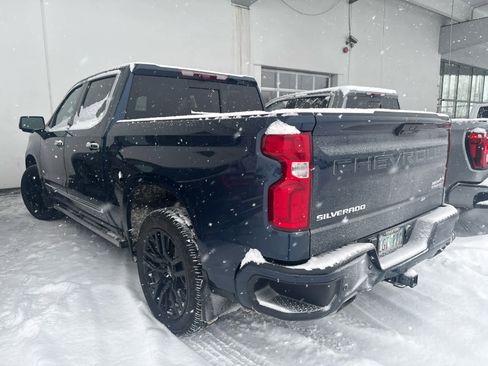 Used 2022 Chevrolet Silverado 1500 High Country w/ High Country Premium Package image 3