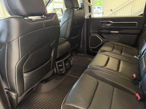 Used 2022 RAM 1500 Laramie AWD/4WD image 8