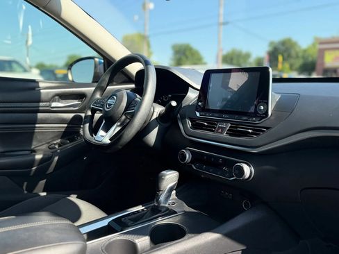 Used 2019 Nissan Altima 2.5 S FWD image 34