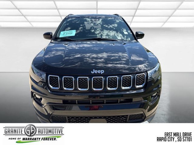 Used 2023 Jeep Compass Limited AWD/4WD image 9