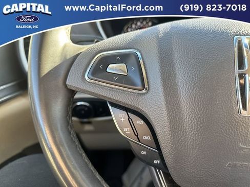 Used 2017 Lincoln MKX Select w/ Select Plus Package image 21