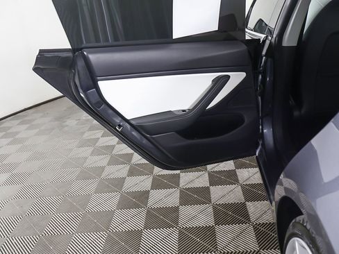Used 2019 Tesla Model 3 Performance image 25