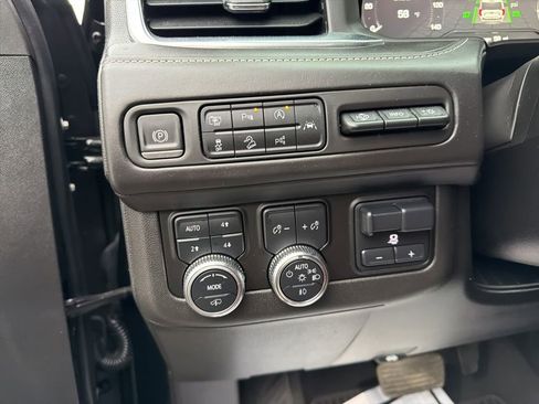 Used 2023 GMC Yukon XL Denali Ultimate AWD/4WD image 33