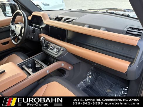 Used 2024 Land Rover Defender 110 X-Dynamic SE image 16