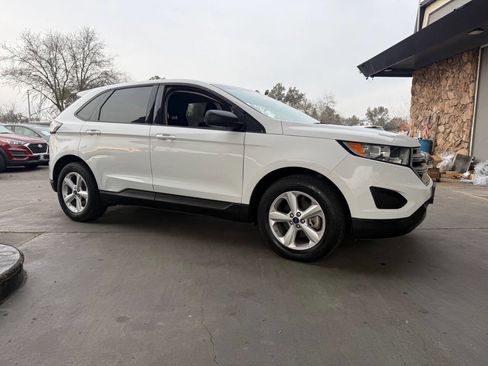 Used 2015 Ford Edge SE w/ Cargo Accessory Package image 12