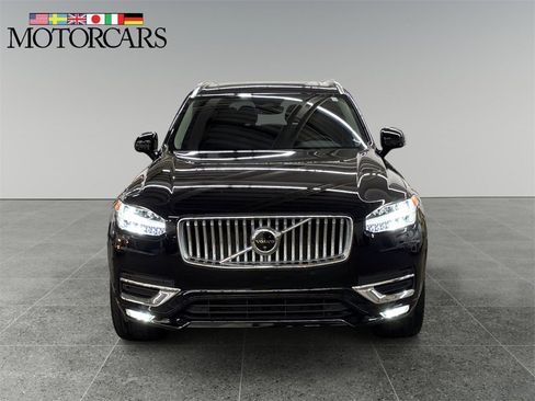 Certified 2025 Volvo XC90 B5 Plus w/ Protection Package Premier image 8