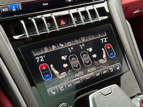 Used 2022 Lamborghini Urus image 25