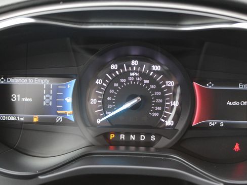 Used 2019 Ford Fusion SE image 27