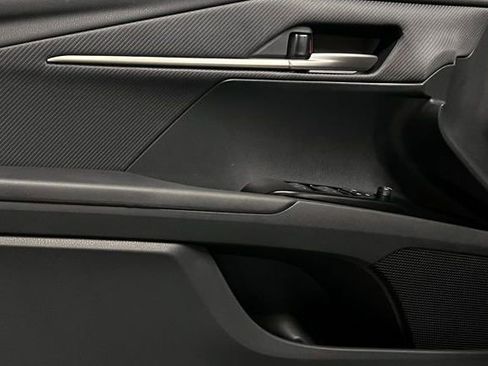 New 2026 Toyota Camry Hybrid FWD image 40