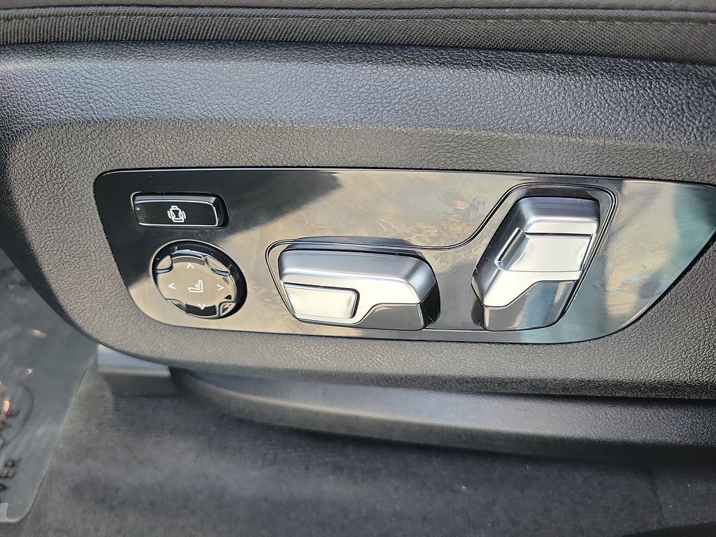 Used 2026 BMW X5 sDrive40i w/ Climate Comfort Package RWD image 18