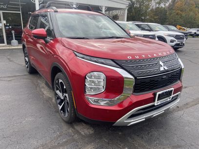 Used 2023 Mitsubishi Outlander SE