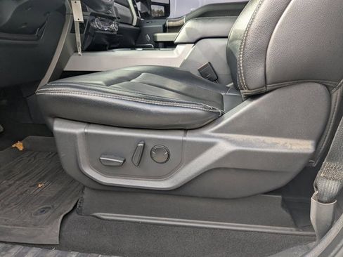 Used 2022 Ford F350 Lariat image 21