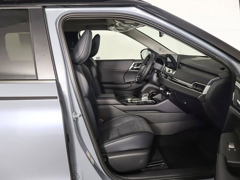 New 2026 Mitsubishi Outlander Trail Edition image 32