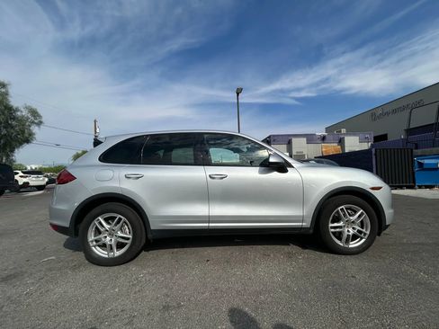 Used 2012 Porsche Cayenne image 4