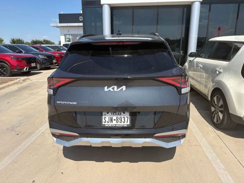 Certified 2023 Kia Sportage SX FWD image 4