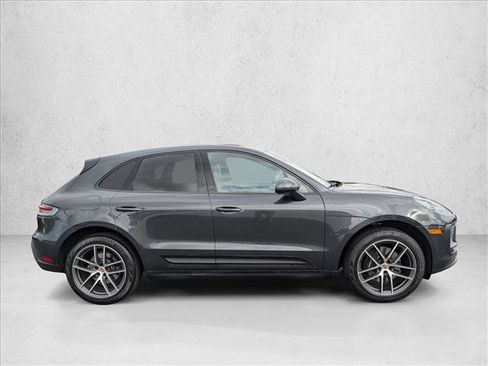 Used 2022 Porsche Macan image 4