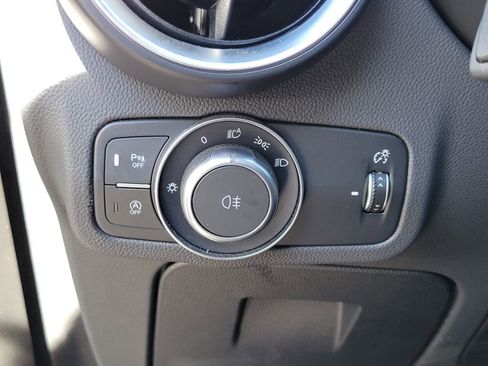 Used 2024 Alfa Romeo Stelvio Sprint RWD image 12