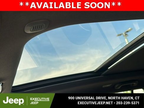 Used 2022 Jeep Grand Cherokee Summit image 14