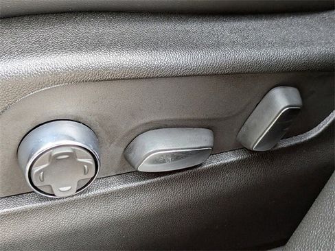 Certified 2025 Cadillac XT4 Premium Luxury image 21