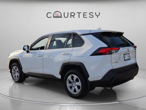 Certified 2024 Toyota RAV4 LE image 4