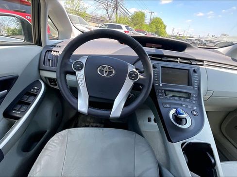 Used 2010 Toyota Prius Five image 5