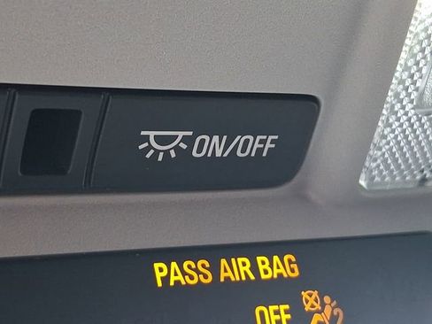 Used 2024 GMC Terrain SLT image 26