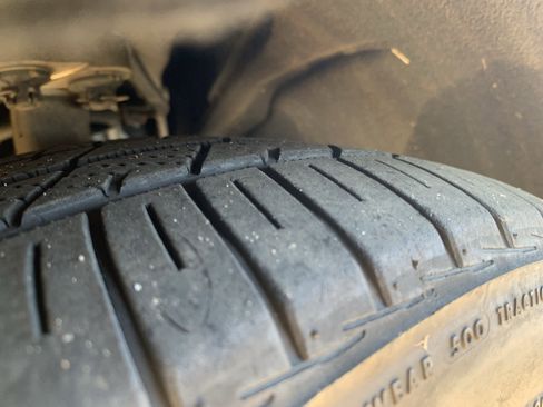 Used 2018 Genesis G90 3.3T Premium image 12