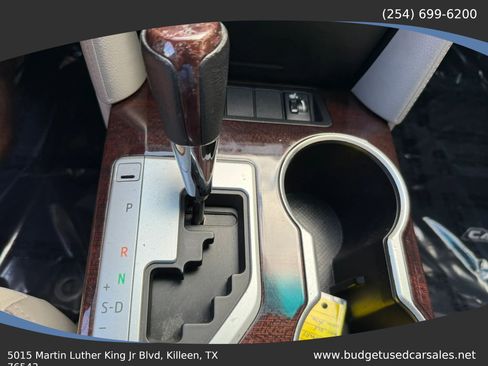 Used 2012 Toyota Camry XLE FWD image 21