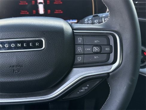 Used 2023 Jeep Wagoneer Series II image 15