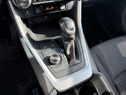 Used 2024 Toyota RAV4 SE image 23