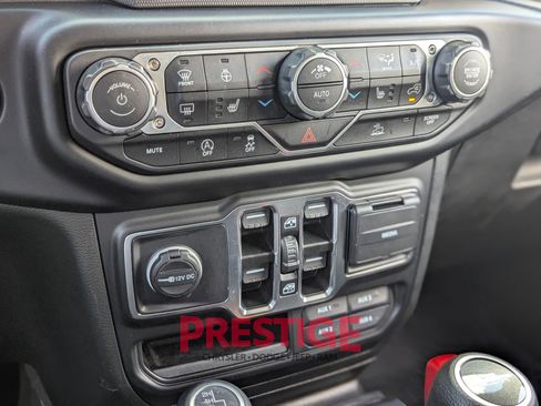 Used 2023 Jeep Gladiator Sport AWD/4WD image 29