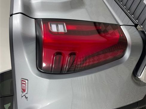 New 2026 GMC Sierra 3500 SLT w/ SLT Premium Package image 16